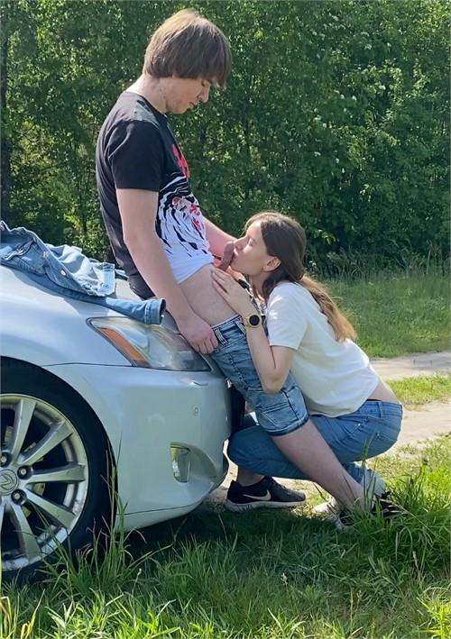 Amateur teen couple fucking outdoors