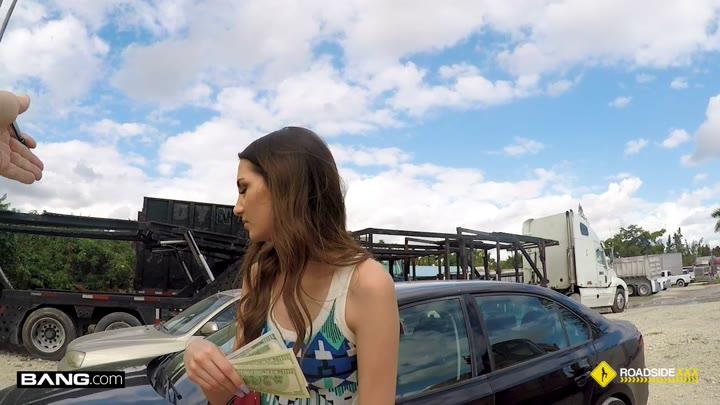 Roadside Xxx: Gabriela Lopez