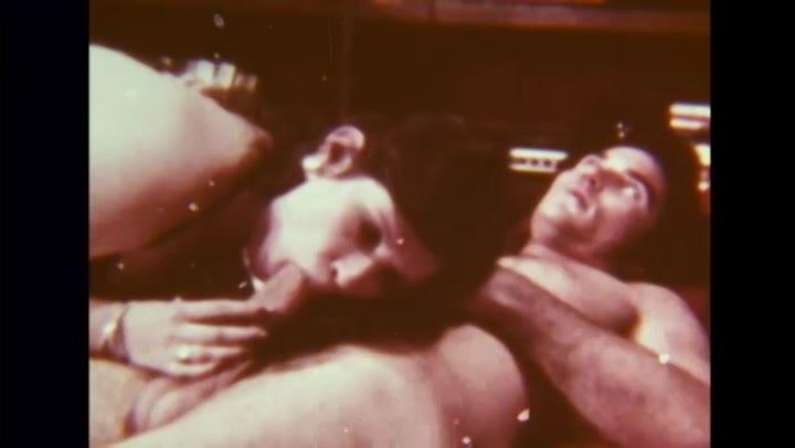 Screw Presents 12 – Poolside Rendezvous